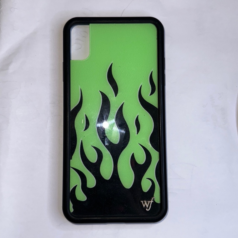 WILDFLOWER GREEN/BLACK FLAMES IPHONE XS MAX CASE
